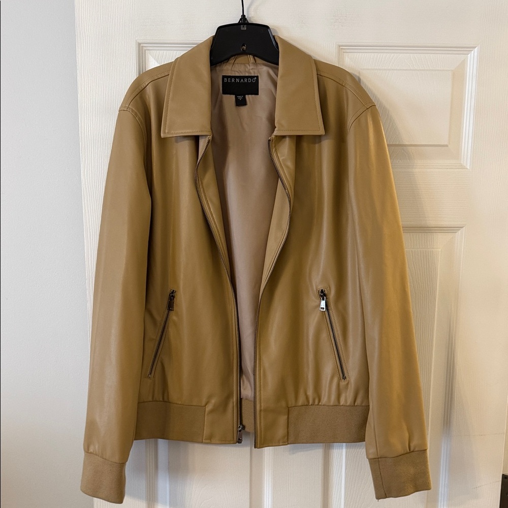 Bernardo Camel Polyurethane Jacket with Zipper Accents length 28” pit to pit 40”